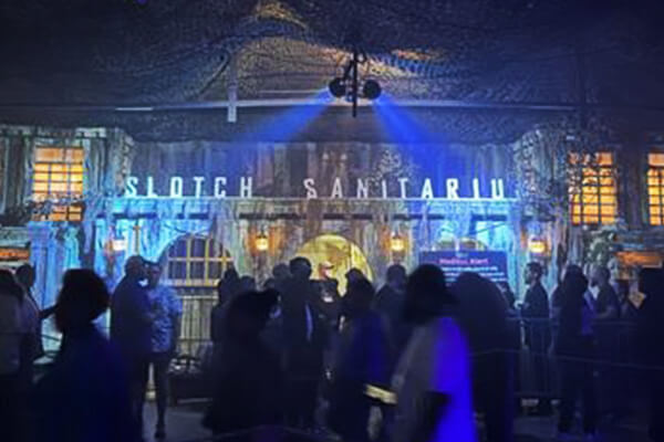 Jekyll & Hyde Haunted Asylum Jekyll & Hyde Haunted Asylum